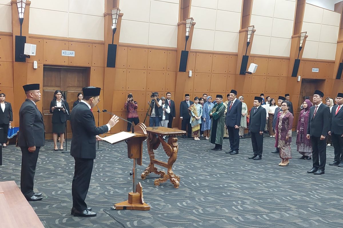 "Prioritas Utama Pembangunan: Fokus pada Kebudayaan, Ungkap Fadli Zon!"