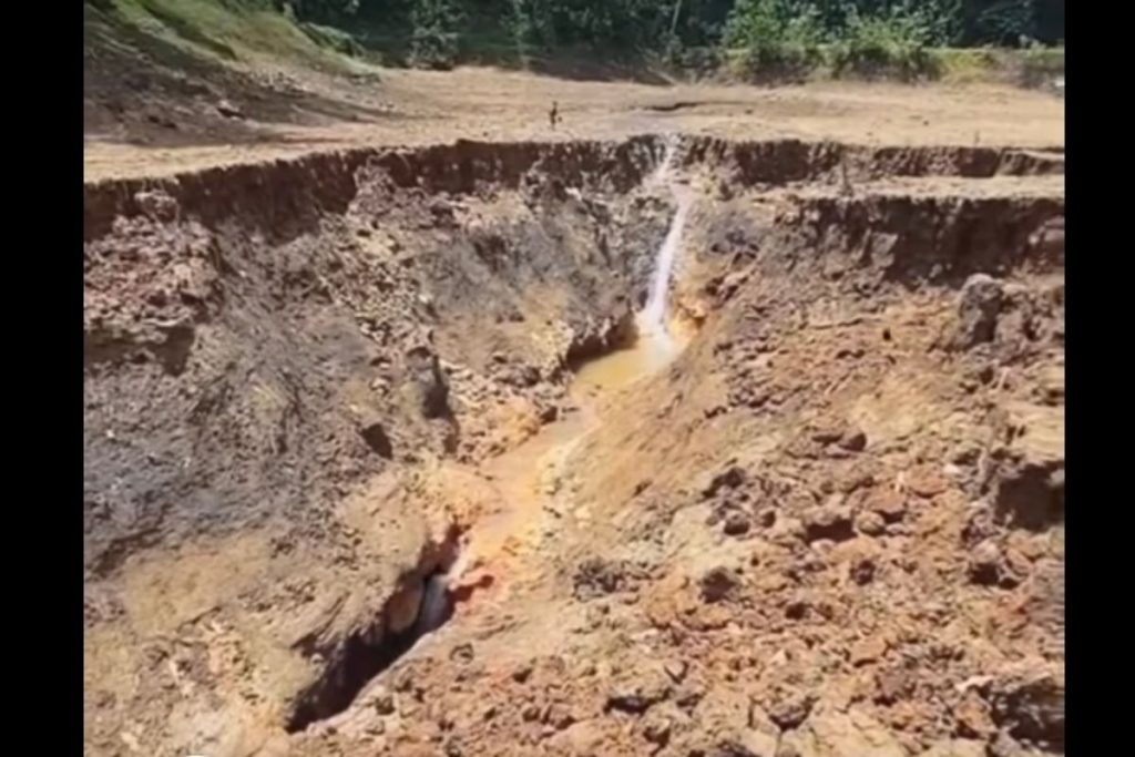 Misteri Terkuak, Ternyata Ada Banyak Sinkhole di Berbagai Penjuru! Ini Penyebabnya dan Solusinya
