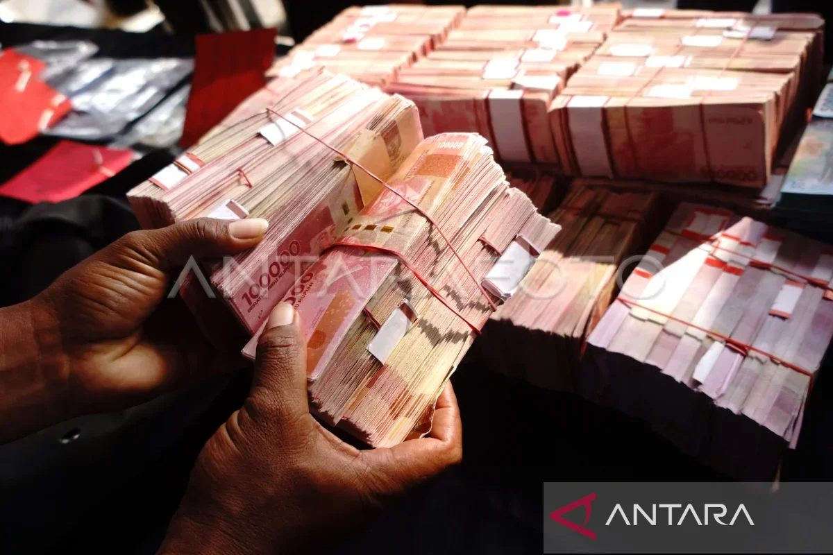 "Pengedar Uang Palsu Terancam Hukuman Berdasarkan Pasal yang Berlaku"