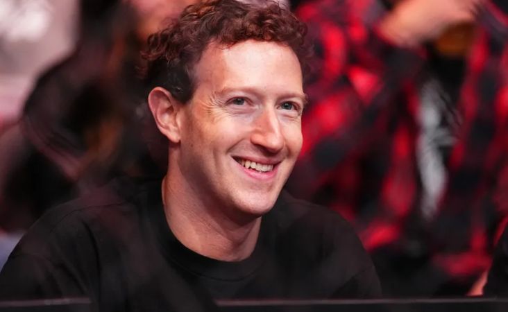 "Mark Zuckerberg Membuat Pernyataan Memukau di Acara Podcast Joe Rogan, Menyoroti Kritik Pedas terhadap Apple!"