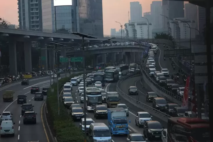 "Kiat Aman Menghindari Begal Mobil saat Macet: Solusi Tepat untuk Mengatasi Kecemasan yang Kian Menguat!"