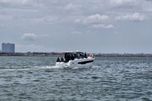 Mengintip Kapal Pesiar Mini Salaya Yacht yang Berlayar di 3 Daerah Berbeda