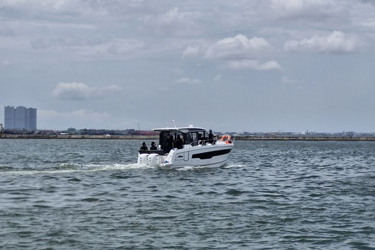 Kapal Pesiar Mini Salaya Yacht Menjelajahi 3 Wilayah yang Berbeda