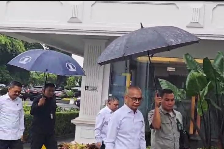 Prabowo Mengunjungi Istana dan Bertemu dengan Pejabat Tinggi, Apa yang Terjadi?