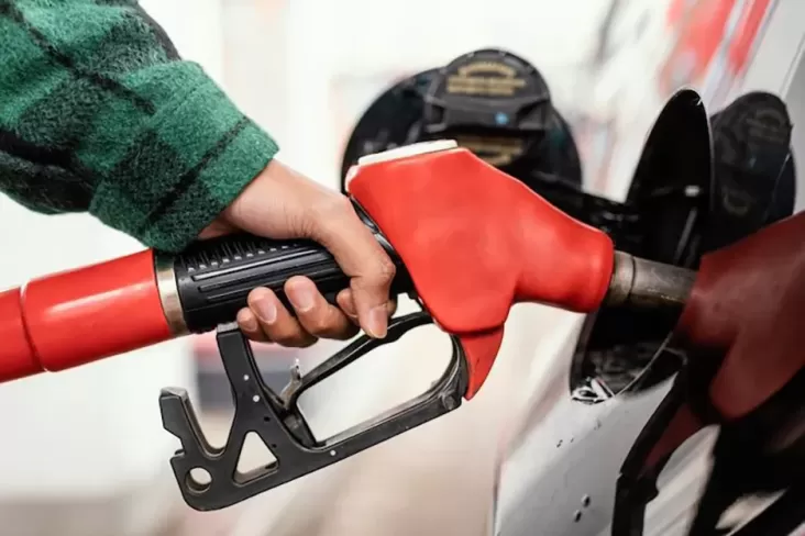 "Seluruh SPBU Ikut Menyesuaikan Harga BBM, Mulai dari Pertamina hingga Vivo"