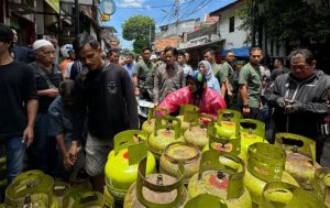 Saya

Gibran Minta Diberitahu Jika Terjadi Inspeksi di Pangkalan LPG 3 Kg