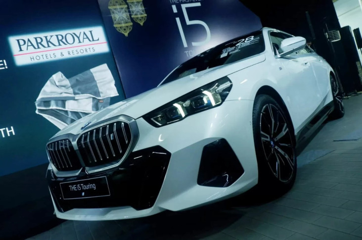 BMW Perkenalkan Mobil Listrik Terbaru, Touring i5 dengan Harga Fantastis Rp2,2 Miliar