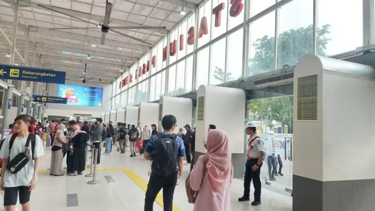 "Revolusi Tiket Kereta Api 2025: Jadwal Perjalananmu Bisa Diatur dengan Cepat!"