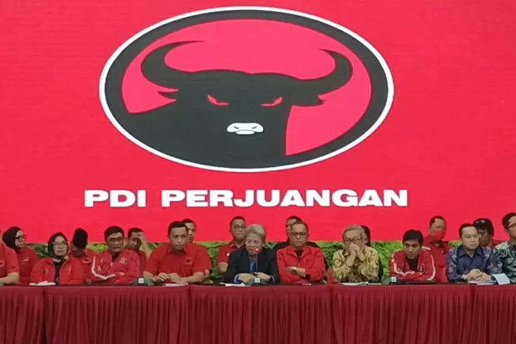 Deddy Sitorus Minta Hasto Mundur, Jokowi Bisa Terancam Kehilangan Kursi Presiden
