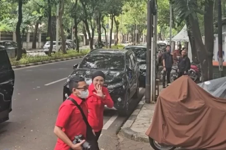 "Kongres PDIP diwarnai Kumpul Bersama Megawati, Anggota DPR Siapkan Strategi Hadapi Sidang Hasto Kristiyanto"