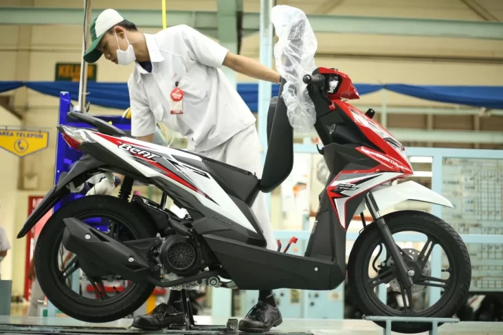 "Honda BeAT, Motor Tanpa Suara yang Mendominasi Pasar, Harga Tembus Rp20 Juta!"
