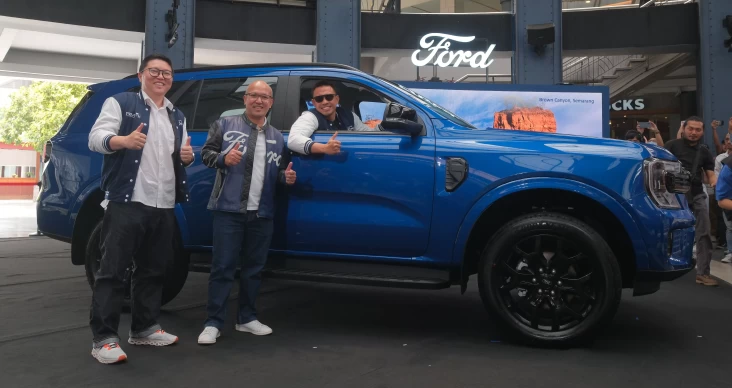 "Ford Everest Sport, Pesona Baru di Dunia Otomotif: Siap Saingi Pajero dan Fortuner dengan Harga Rp800 Juta!"