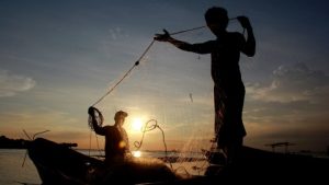 Tak Hanya Berlayar: Nelayan dan Persiapan Penting Sebelum Melaut