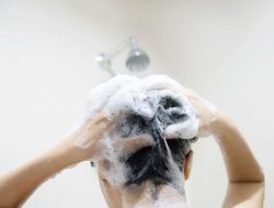 Berapa Kali Keramas Ideal untuk Rambut Sehat? Ini Penjelasan Ahli