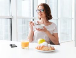 Orang yang Tak Pernah Melewatkan Sarapan Punya 8 Kebiasaan Ini, Menurut Psikologi