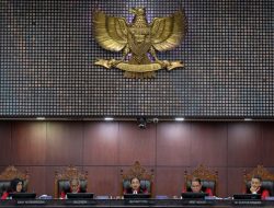 Ketika Mahkamah Konstitusi Kewalahan Menghadapi Eksekutif dan Legislatif