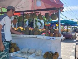 Nobi, Pedagang Sayur yang Jual Durian di Pangkalpinang, Berangkat Subuh untuk Dapatkan Buah Berkualitas
