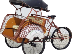Becak Lawan Innova di Kuta Cot Glie, Tiga Tewas