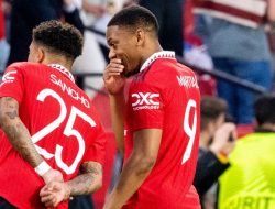 INEOS mulai negosiasi rekrut pemain baru Manchester United di akhir bursa transfer