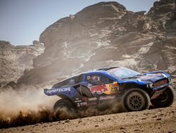 Etape 5 Dakar: Ford Kembali Beraksi, Lategan Bertahan di Puncak