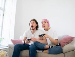 Mengapa Anda Pilih Duduk di Bilik Daripada Meja? Ini 7 Ciri Kepribadian Unik Menurut Psikologi