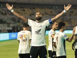Fernandes Didesak Keluar PSM Makassar! Persebaya Masih Incar Bek Tinggi?
