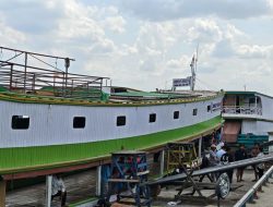 BBM Subsidi Kosong, Kapal Lumpuh, Buruh Pelabuhan Samarinda Terancam Kelaparan