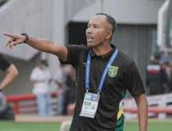 Uston Nawawi Tak Lagi Jadi Asisten Pelatih! Daftar Staf Persebaya Era Tavares