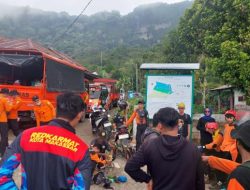 Ditemukan Bagian Tubuh dan Mesin Pesawat ATR di Gunung Bulusaraung