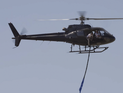 YouTuber Sewa Helikopter untuk Jawab Soal Fisika Viral, Hasilnya Berbeda-Beda