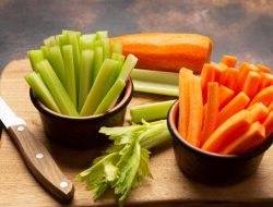 Bisakah Ibu Hamil Makan Timun Mentah? Ini Jawabannya