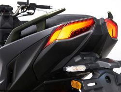 Yamaha XMAX 300 2026: Tampil Mewah dan Sporty, Skutik Bongsor dengan Rasa Touring!