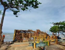Tidak Perlu ke Bali, Pantai Tirta Ayu Jadi Primadona Baru