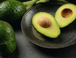 12 Buah Sehat untuk Ibu Hamil Saat Berbuka