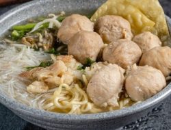 5 rekomendasi bakso lezat di Jakarta Barat untuk makan siang yang mengenyangkan