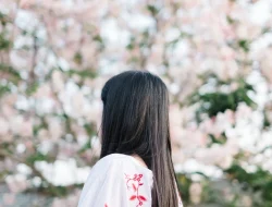 5 Cara Alami Membuat Rambut Lebih Tebal