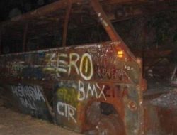 Tragedi Paiton 2003: Bus Rombongan Siswa dan Guru Karam, 57 Nyawa Melayang