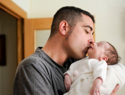 Studi: Ayah Lebih Bahagia Jadi Orang Tua Daripada Ibu