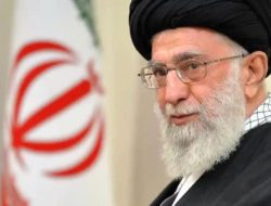 Reza Pahlavi Sebut Khamenei Masuk Tong Sampah Sejarah, Ajak Militer Membelot