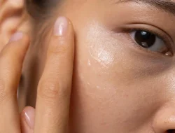 Waspadalah, Kebiasaan Ini Bikin Porit Kulit Terlihat Lebih Besar