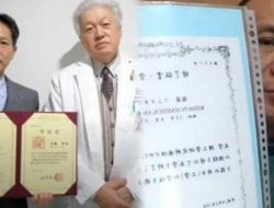 5 Fakta Menggegerkan Rismon Sianipar Temui Jokowi di Solo, Minta Maaf Tuduhan Ijazah Palsu