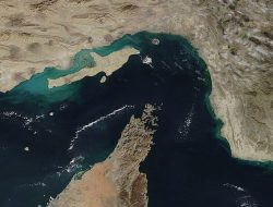 Gencatan Senjata Gagal, Iran Tarik Biaya Kapal di Selat Hormuz, Trump Marah: Bukan Kesepakatan