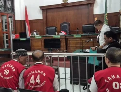 Selain Samuel, Dua Pria Ini Juga Didakwa Terkait Pengusiran Nenek Elina