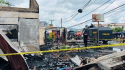 1 Meriam Air dan 30 Anggota Brimob Dikerahkan Padamkan Api di Pesantren Mamuju